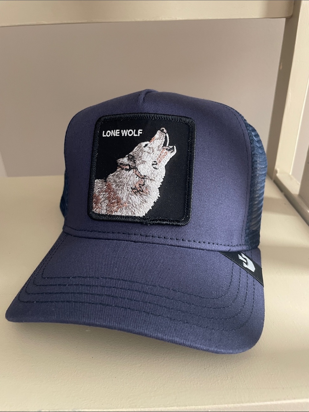 THE FARM by Goorin Bros Lone Wolf Navy adult Trucker Hat snap back New with tags